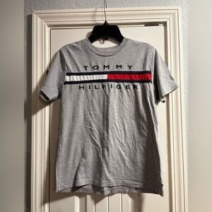 Tommy Hilfiger Youth Gray Logo T-Shirt Size 12/14 Classic Flag Tee